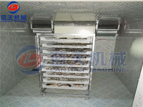 江蘇魚(yú)干烘干機(jī)用戶現(xiàn)場(chǎng)